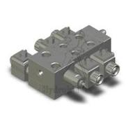 Distributeur empilable compact - 2DE A&B vers T - 40L/min - 24V