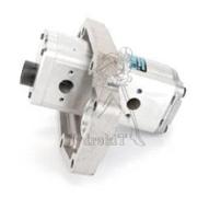 Pompe Valtra 605 805 905 droite 17+22cc spécifique