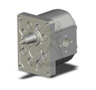 BG4 Pumpe 104cc rechts Konus 1/8 Frontflansch 142,8x196mm Zentrierung 63,5mm Anschlüsse 62x56mm