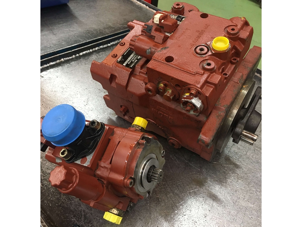 FENWICK pump forklift repair