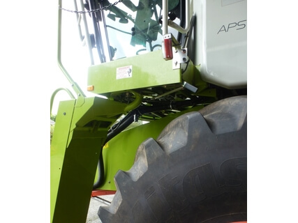 Back ladder on combine harvester