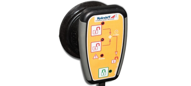 Electronic box for hydraulic quick couplers